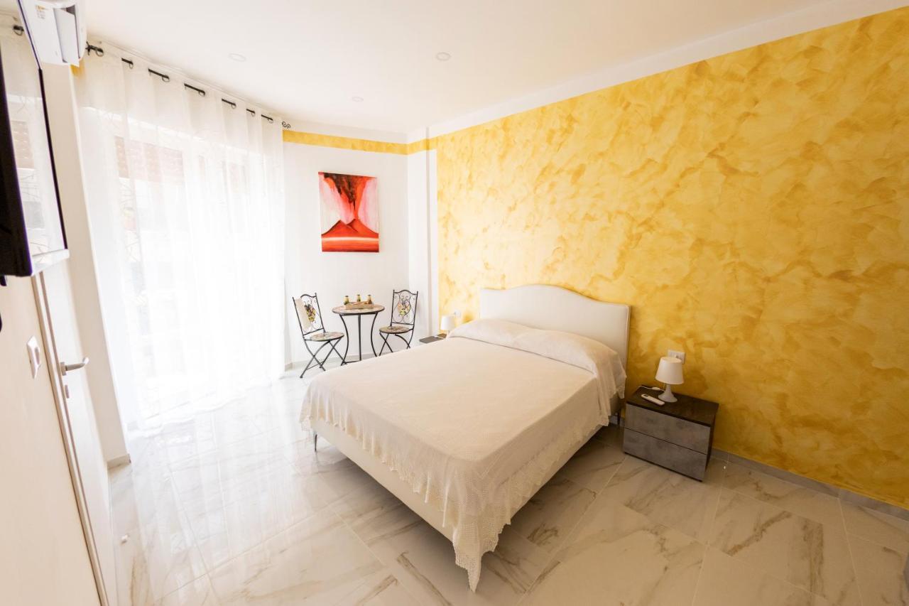 B&B Mary Sant'Elia Naples Exterior photo