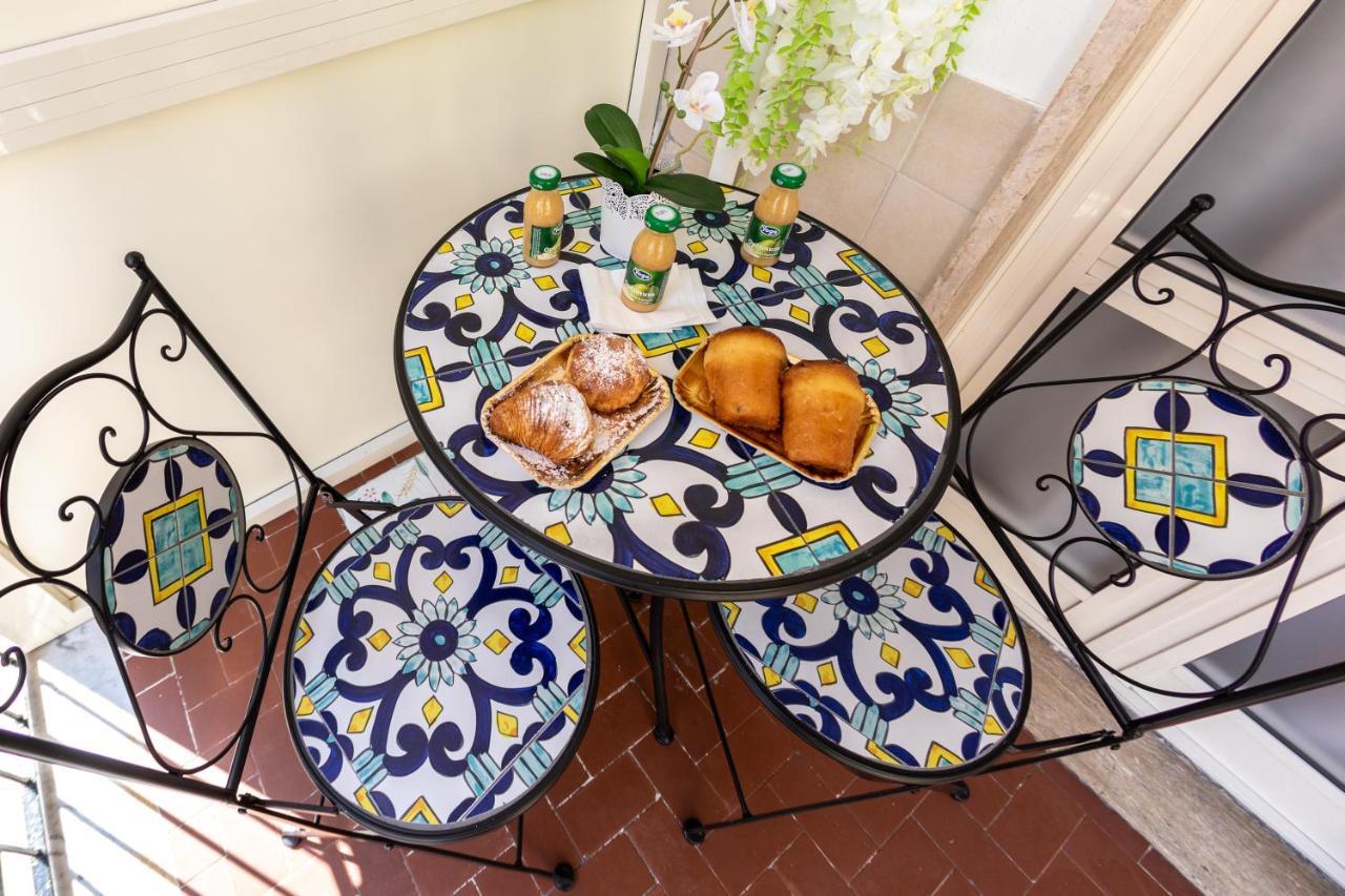 B&B Mary Sant'Elia Naples Exterior photo